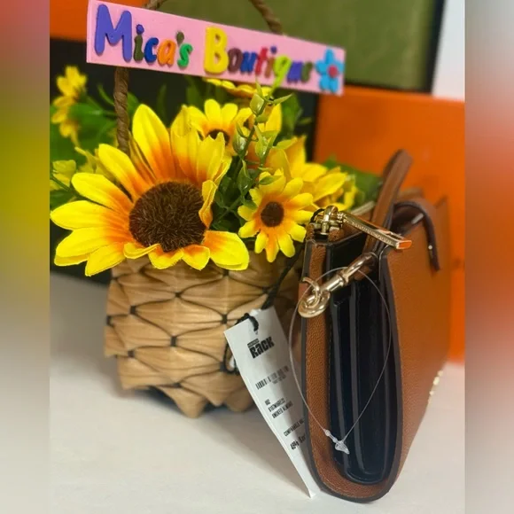 🆕MARC JACOBS Phone Wristlet Wallet from NORDSTROM Rack - Picture 7 of 17